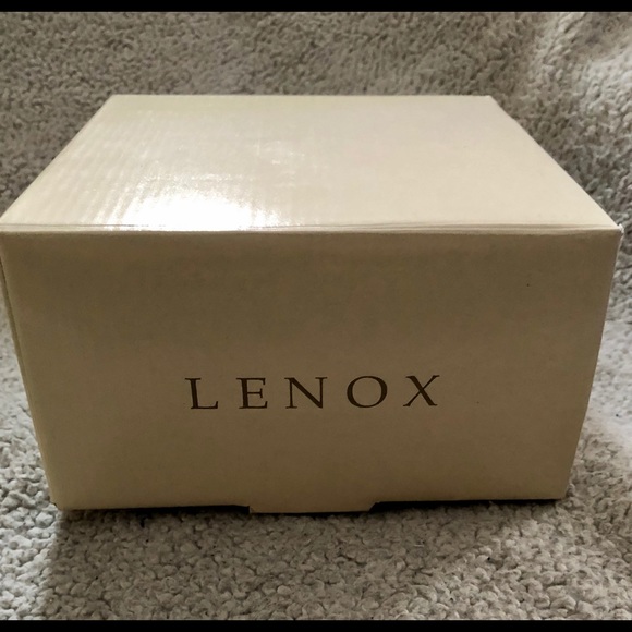 Lenox Ivory and Gold Picture frame. NEW IN BOX - Picture 7 of 8